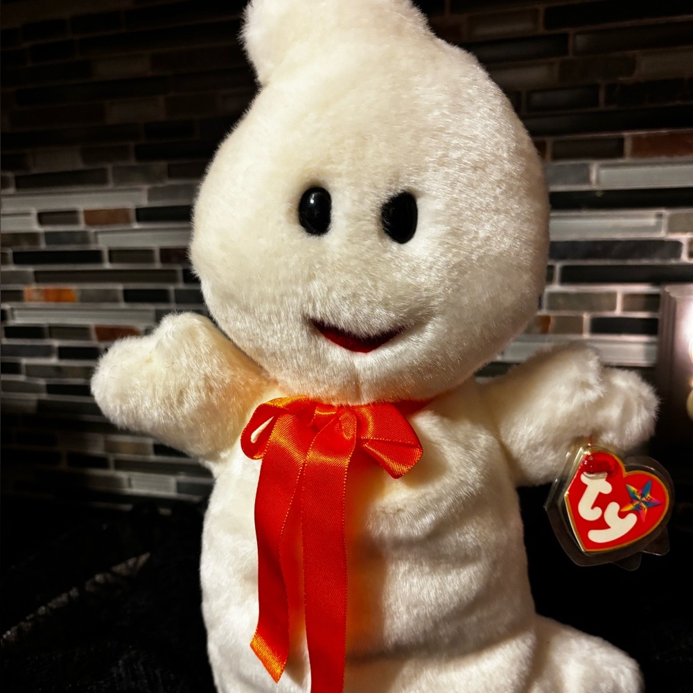 NWT White 2001 Ty Beanie Buddy Baby “Spooky” has black eyes & Orange neck tie.